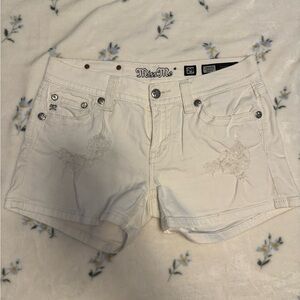 Miss Me White Women's Shorts
